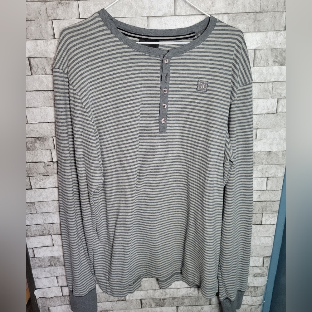 Hurley Size XL Striped Henley Shirt